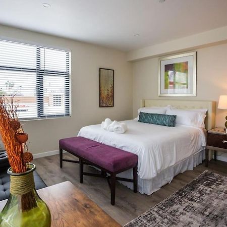 Next To San Diego Downtown - Cali King Size Studio Bagian luar foto