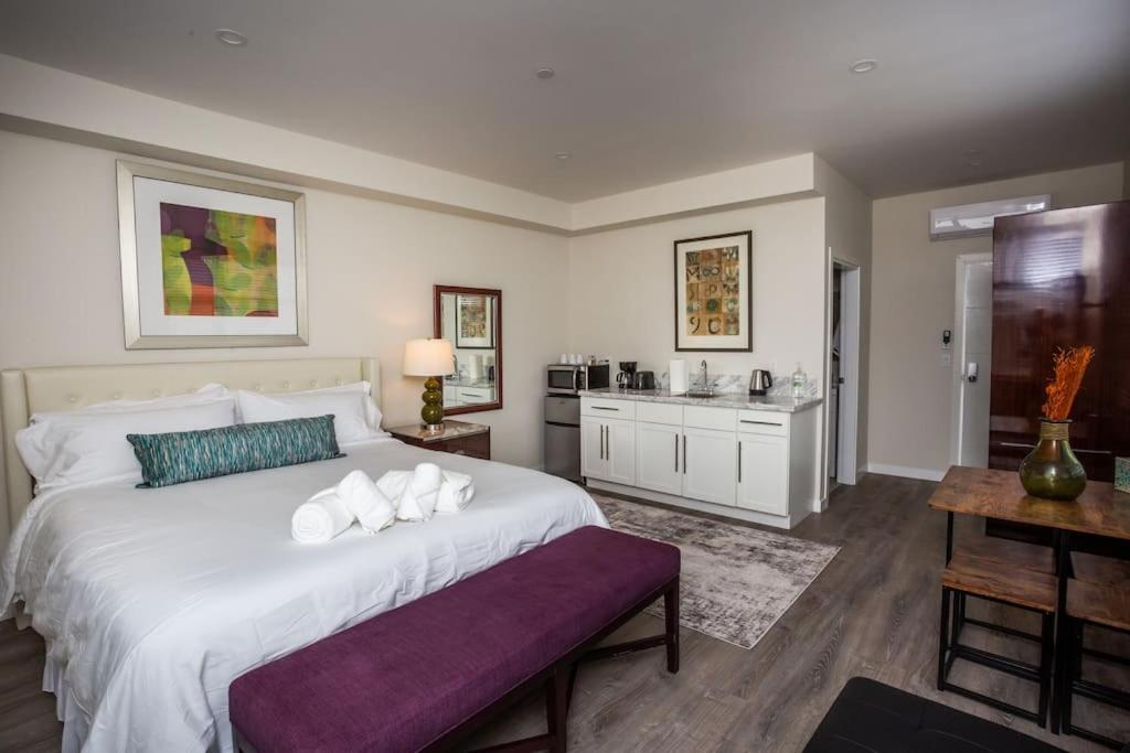 Next To San Diego Downtown - Cali King Size Studio Bagian luar foto
